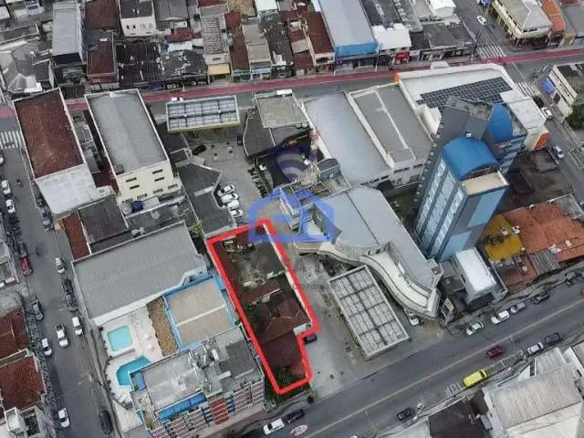 Casa / Sobrado Comercial para Locação em Caraguatatuba/SP Centro