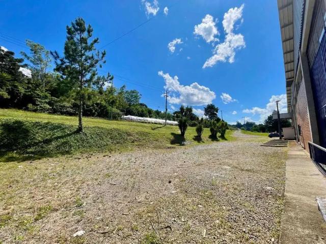 Casa / Sobrado Comercial para Locação em Caxias do Sul/RS Linha 40