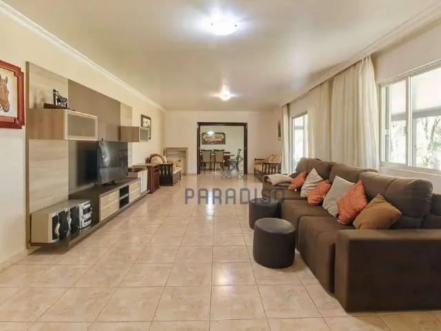 Casa / Sobrado Comercial para Locação em Colombo/PR Centro 3 Quartos