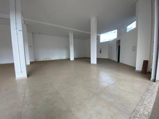 Casa / Sobrado Comercial para Locação em Contagem/MG Cabral