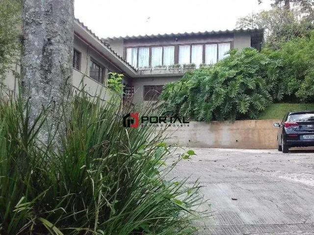 Casa / Sobrado Comercial para Locação em Cotia/SP Vila Santo Antônio 4 Quartos
