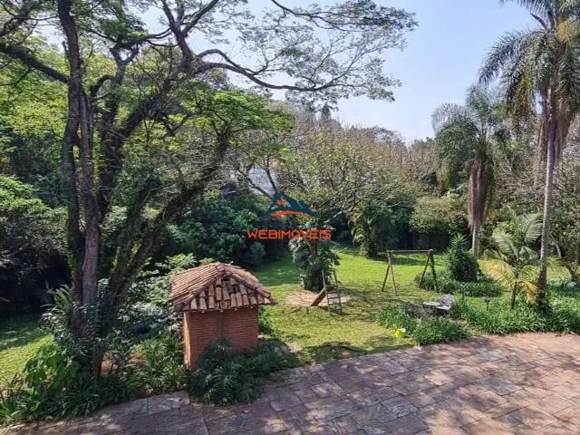 Casa / Sobrado Comercial para Locação em Cotia/SP Vila Santo Antônio 5 Quartos