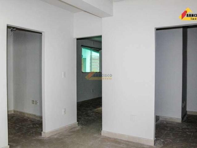 Casa / Sobrado Comercial para Locação em Divinópolis/MG Centro