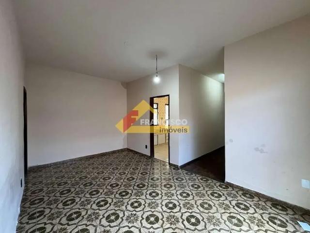 Casa / Sobrado Comercial para Locação em Divinópolis/MG Centro 5 Quartos