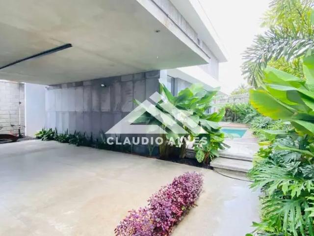 Casa / Sobrado Comercial para Locação em Feira de Santana/BA Sim 3 Quartos
