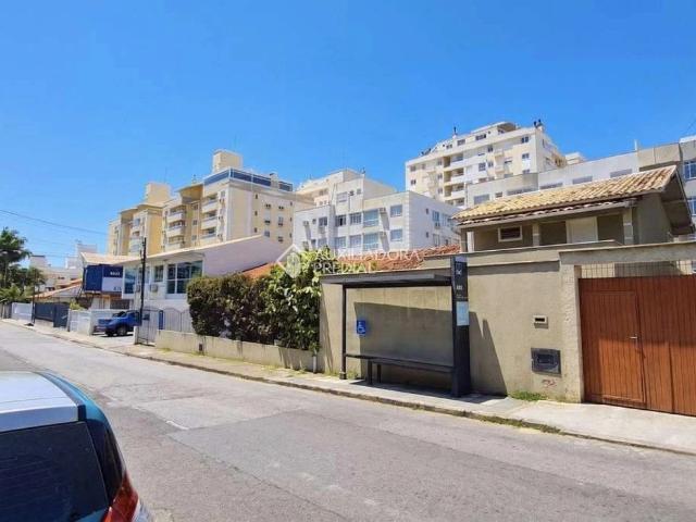 Casa / Sobrado Comercial para Locação em Florianópolis/SC Abraão 5 Quartos