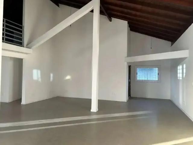 Casa / Sobrado Comercial para Locação em Florianópolis/SC Campeche