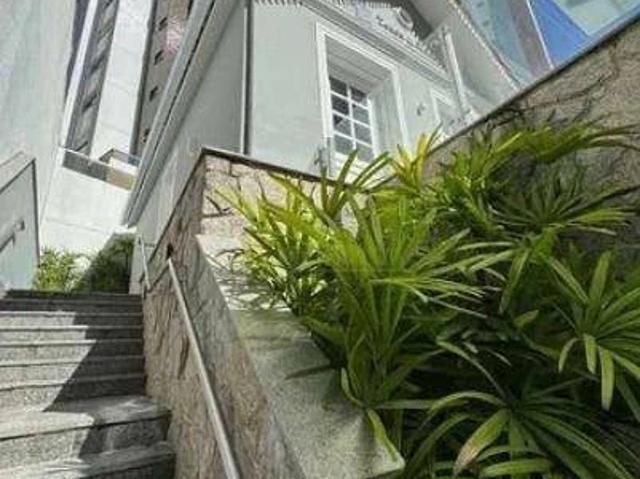 Casa / Sobrado Comercial para Locação em Florianópolis/SC Centro 2 Quartos