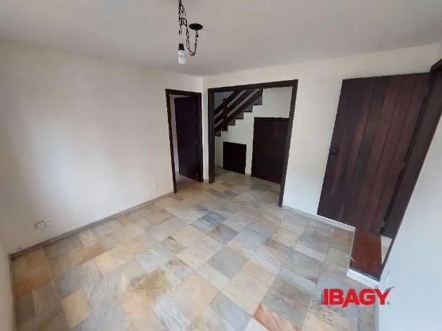 Casa / Sobrado Comercial para Locação em Florianópolis/SC Itaguaçu 5 Quartos