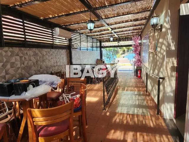 Casa / Sobrado Comercial para Locação em Florianópolis/SC Sambaqui