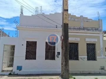 Casa / Sobrado Comercial para Locação em Fortaleza/CE Centro 1 Quartos