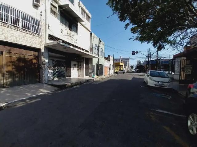Casa / Sobrado Comercial para Locação em Fortaleza/CE Centro 2 Quartos