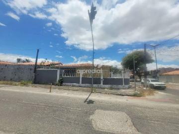 Casa / Sobrado Comercial para Locação em Fortaleza/CE Cidade dos Funcionários 3 Quartos