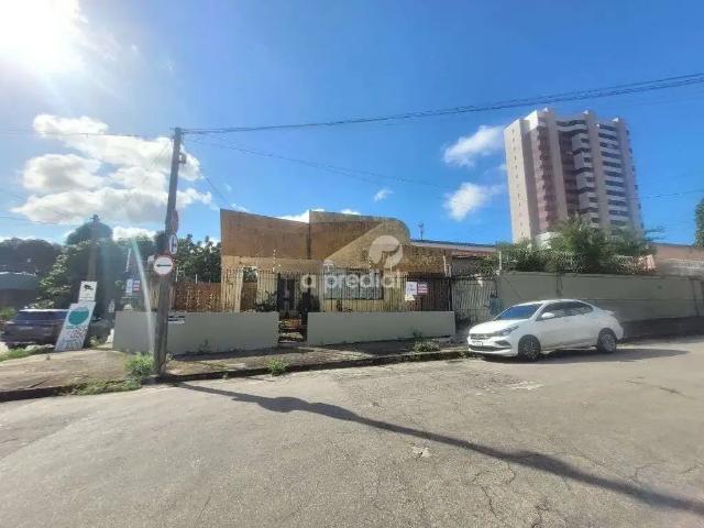 Casa / Sobrado Comercial para Locação em Fortaleza/CE Fátima 3 Quartos