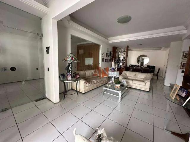 Casa / Sobrado Comercial para Locação em Fortaleza/CE Parque Manibura 6 Quartos