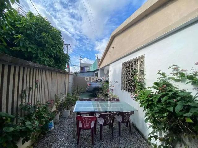 Casa / Sobrado Comercial para Locação em Fortaleza/CE Rodolfo Teófilo 3 Quartos