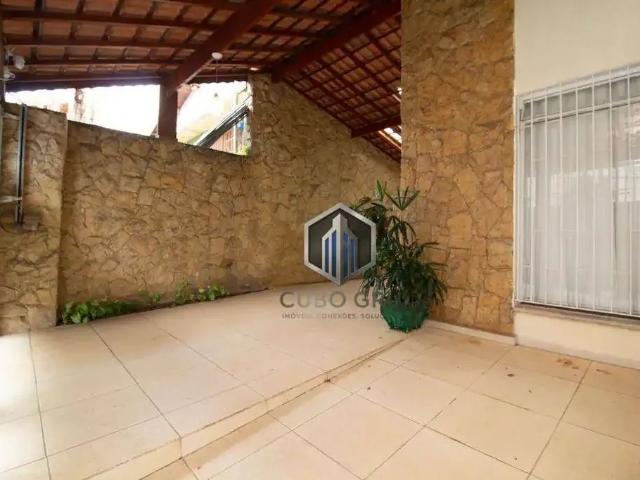 Casa / Sobrado Comercial para Locação em Guarulhos/SP Jardim Maia 4 Quartos