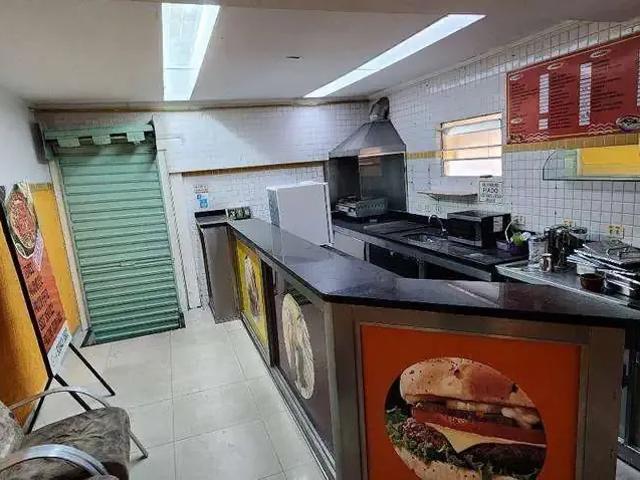 Casa / Sobrado Comercial para Locação em Guarulhos/SP Jardim Moreira 2 Quartos