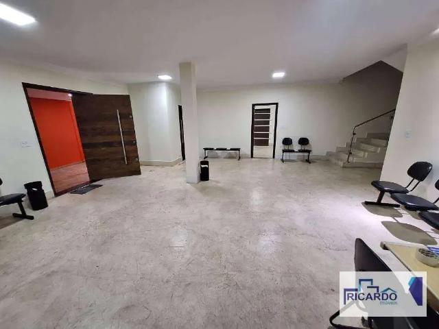 Casa / Sobrado Comercial para Locação em Guarulhos/SP Parque Renato Maia 4 Quartos
