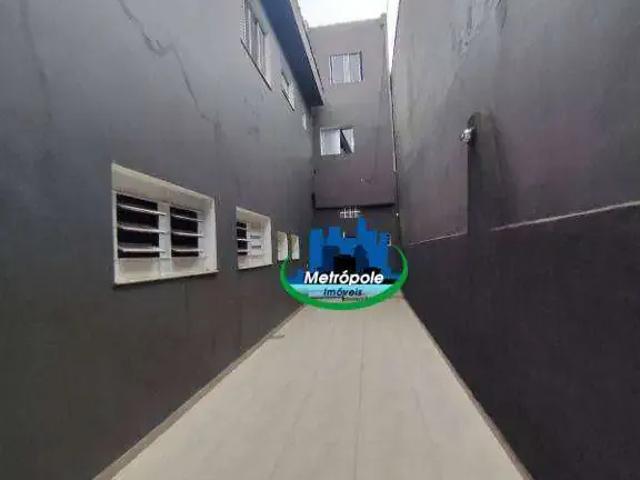 Casa / Sobrado Comercial para Locação em Guarulhos/SP Vila Galvão 2 Quartos
