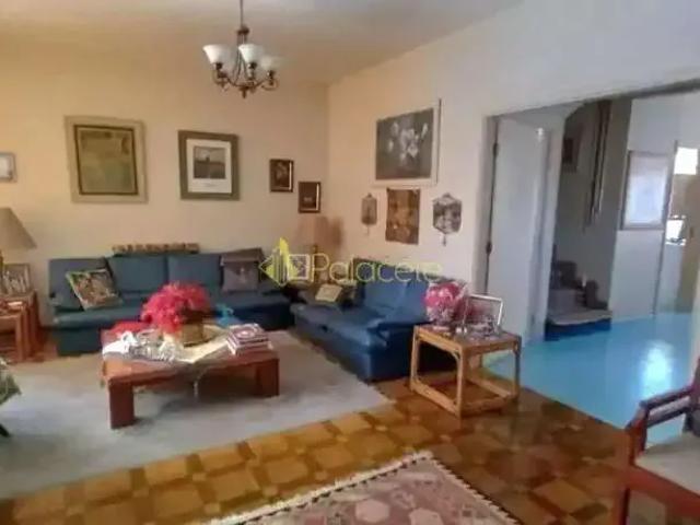 Casa / Sobrado Comercial para Locação em Guaratinguetá/SP Centro