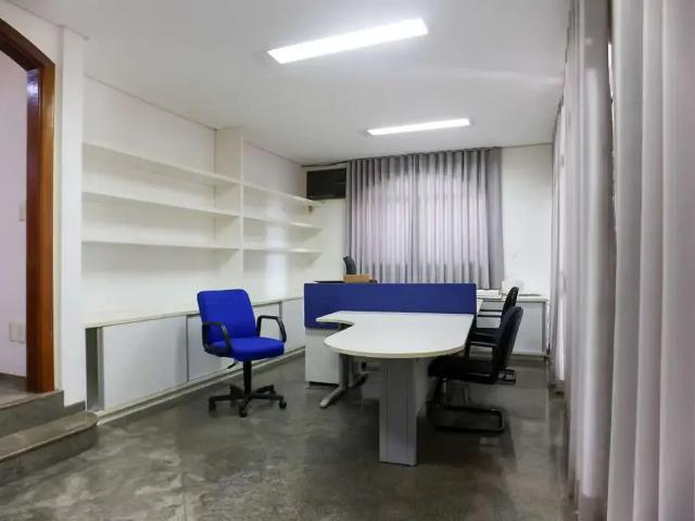 Casa / Sobrado Comercial para Locação em Goiânia/GO Setor Marista 4 Quartos