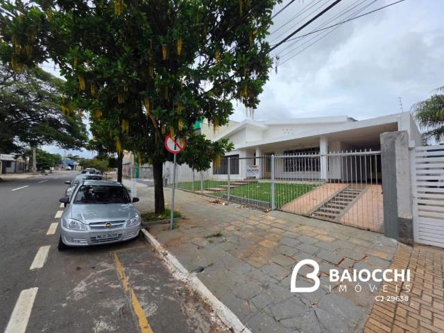 Casa / Sobrado Comercial para Locação em Goiânia/GO Setor Sul 4 Quartos