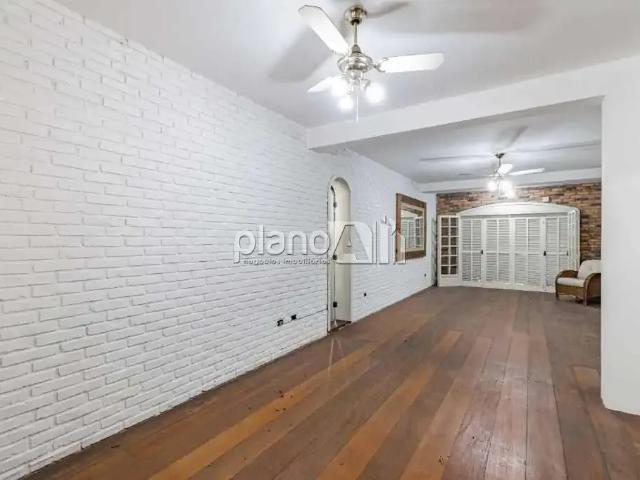 Casa / Sobrado Comercial para Locação em Gravataí/RS Centro 4 Quartos