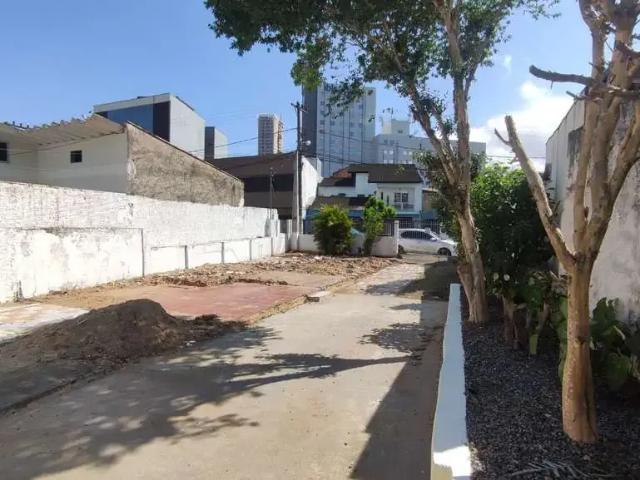 Casa / Sobrado Comercial para Locação em Itajaí/SC Fazenda 1 Quartos