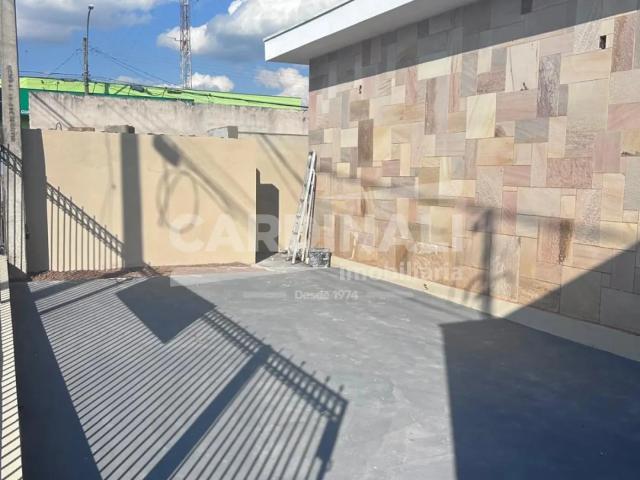 Casa / Sobrado Comercial para Locação em Ibaté/SP Centro 3 Quartos