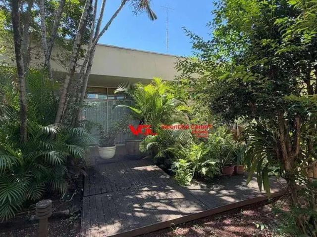 Casa / Sobrado Comercial para Locação em Indaiatuba/SP Centro 4 Quartos