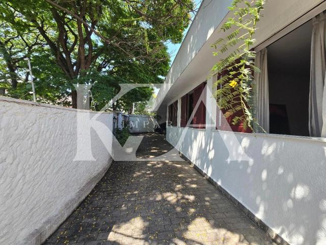 Casa / Sobrado Comercial para Locação em Jundiaí/SP Jardim Ana Maria 5 Quartos