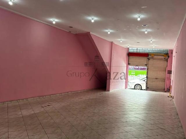 Casa / Sobrado Comercial para Locação em Jacareí/SP Centro 2 Quartos