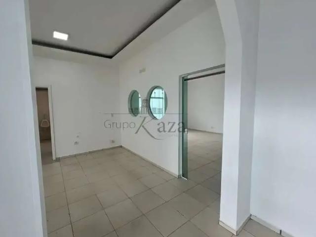 Casa / Sobrado Comercial para Locação em Jacareí/SP Centro
