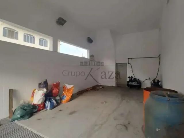 Casa / Sobrado Comercial para Locação em Jacareí/SP Centro