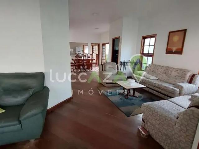 Casa / Sobrado Comercial para Locação em Jacareí/SP Centro 4 Quartos