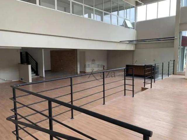 Casa / Sobrado Comercial para Locação em Jacareí/SP Jardim Califórnia