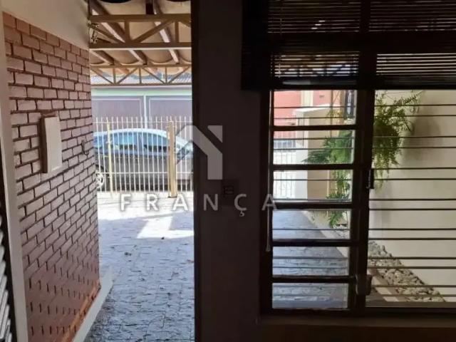Casa / Sobrado Comercial para Locação em Jacareí/SP Jardim Marister 4 Quartos