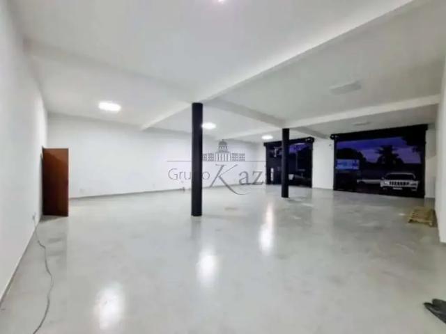 Casa / Sobrado Comercial para Locação em Jacareí/SP Loteamento Villa Branca