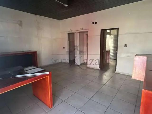 Casa / Sobrado Comercial para Locação em Jacareí/SP São João