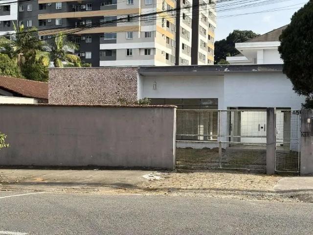 Casa / Sobrado Comercial para Locação em Joinville/SC Anita Garibaldi