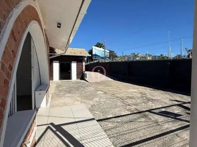 Casa / Sobrado Comercial para Locação em Joinville/SC Anita Garibaldi