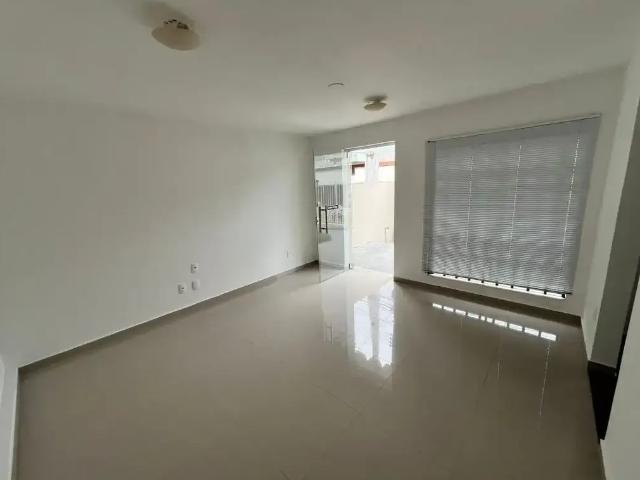 Casa / Sobrado Comercial para Locação em Joinville/SC Bucarein