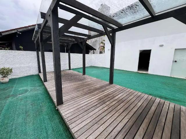 Casa / Sobrado Comercial para Locação em Joinville/SC Saguaçu
