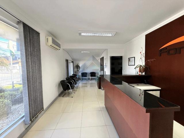 Casa / Sobrado Comercial para Locação em Joinville/SC Saguaçu