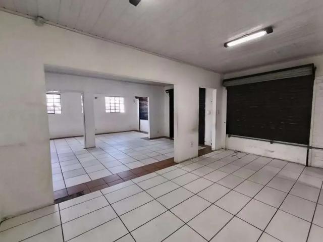 Casa / Sobrado Comercial para Locação em Joinville/SC Iririú
