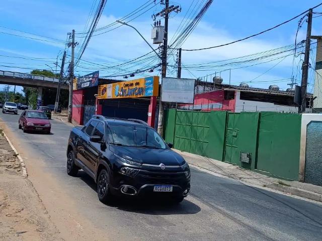 Casa / Sobrado Comercial para Locação em Lauro de Freitas/BA Centro 4 Quartos
