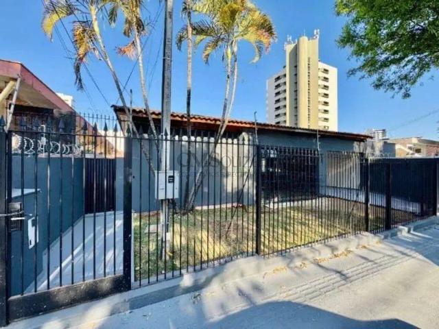 Casa / Sobrado Comercial para Locação em Londrina/PR Centro 1 Quartos