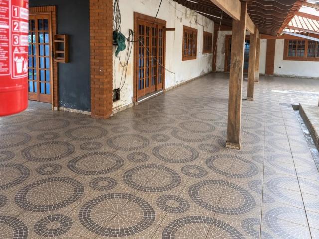Casa / Sobrado Comercial para Locação em Londrina/PR Gleba Fazenda Palhano 5 Quartos