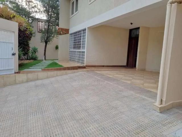 Casa / Sobrado Comercial para Locação em Londrina/PR Lago Igapó II